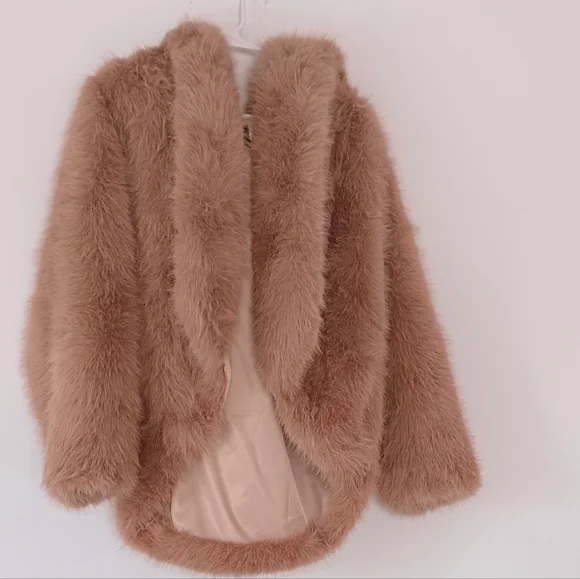 FAUX FUR HOODED JACKET SIZE MEDIUM - Picture 4 of 5